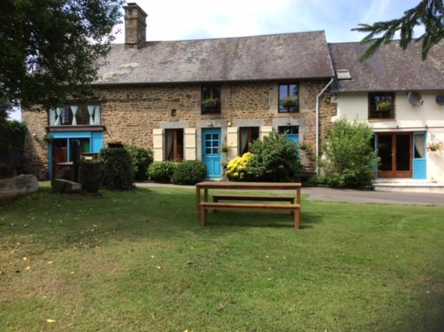 La Cahudiere Saint-Martin-Landelles Exterior foto